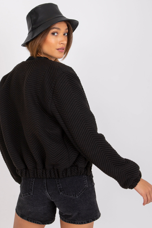 Juoda pereinamoji striukė su... Juoda pereinamoji striukė su...