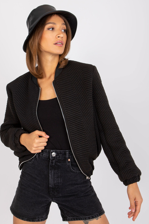 Juoda pereinamoji striukė su... Juoda pereinamoji striukė su...