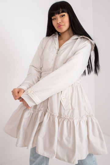 Šviesiai smėlio spalvos...