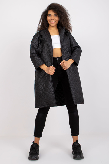 Juodas skiautinių paltas...