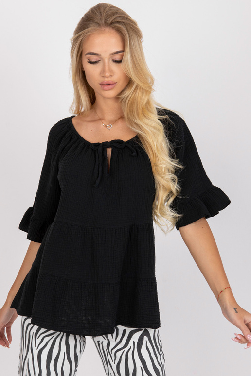 Juoda muslino palaidinė su surišama... Juoda muslino palaidinė su surišama...