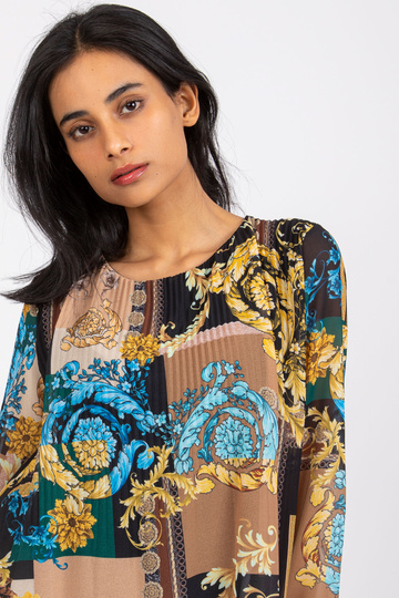 Juodos ir smėlio spalvos...