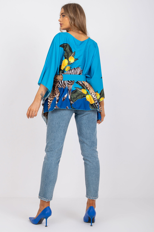 Mėlyna vieno dydžio palaidinė su... Mėlyna vieno dydžio palaidinė su...