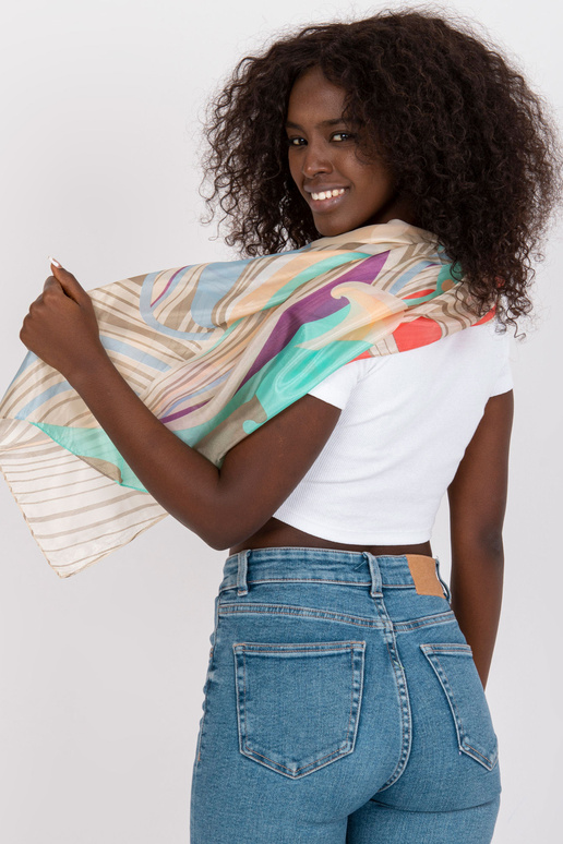 Smėlio spalvos plona skara su raštais