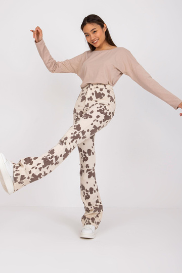 Smėlio spalvos pagrindinė...