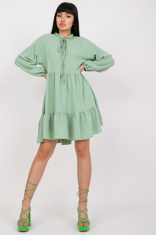 Šviesiai žalios spalvos boho stiliaus...