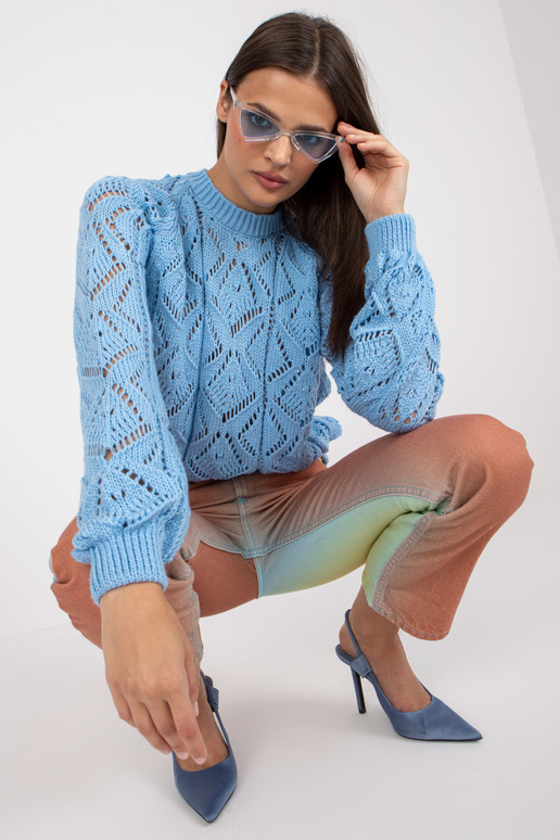 Mėlynas ažūrinis klasikinis megztinis...