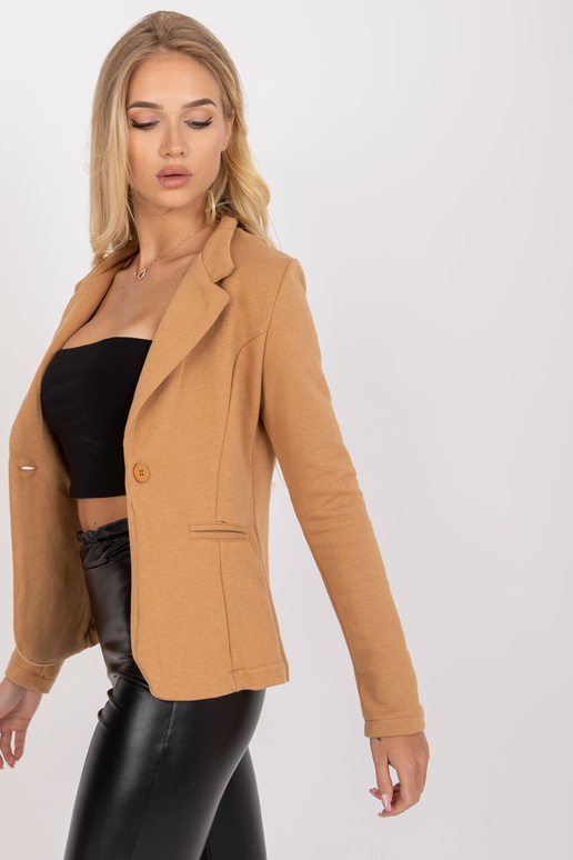 Striukė su kupranugariais ilgomis... Striukė su kupranugariais ilgomis...