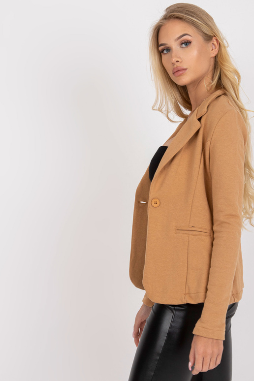 Striukė su kupranugariais ilgomis... Striukė su kupranugariais ilgomis...