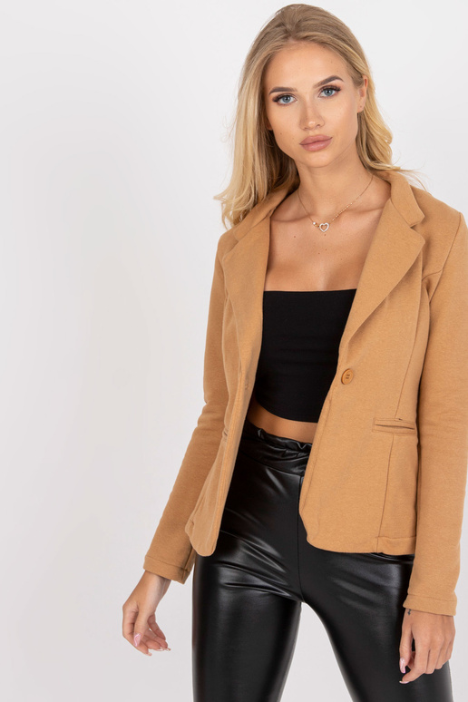 Striukė su kupranugariais ilgomis... Striukė su kupranugariais ilgomis...