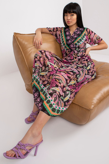 Juoda ir rožinė platėjanti...