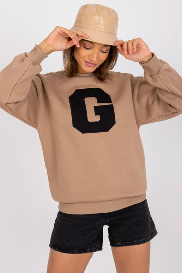 Tamsiai smėlio spalvos...