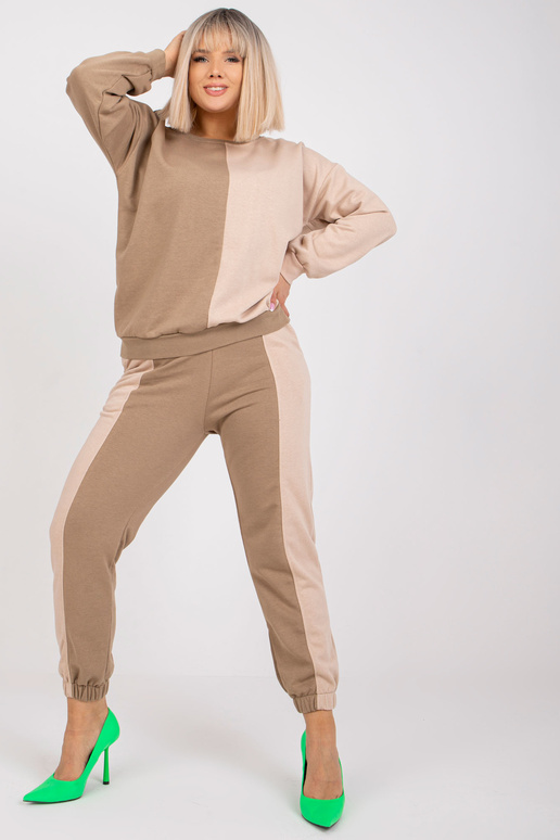 Smėlio spalvos plius dydžio sportinio...