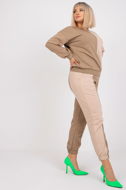 Smėlio spalvos plius dydžio sportinio...