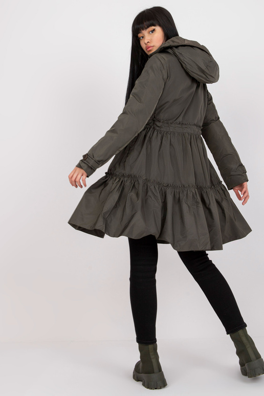 Khaki spalvos žieminė platėjanti...