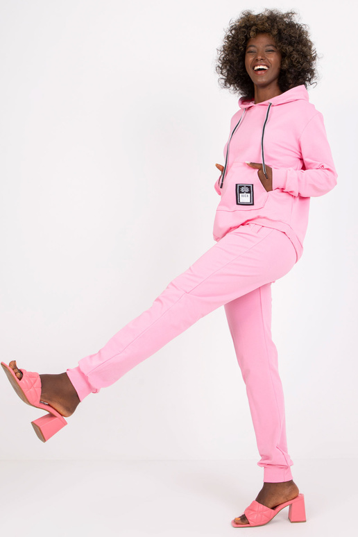 Šviesiai rožinės spalvos megztinių...