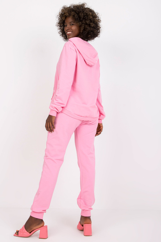 Šviesiai rožinės spalvos megztinių...