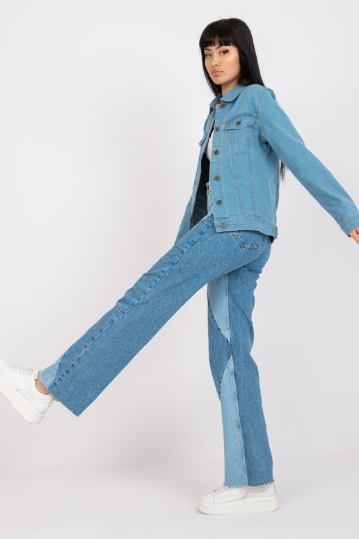 Šviesiai mėlyna klasikinė džinsinė... Šviesiai mėlyna klasikinė džinsinė...