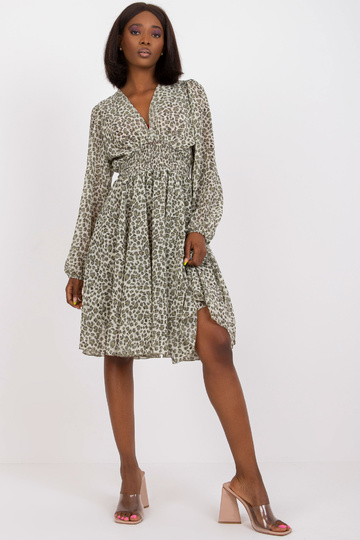 Chaki-smėlio spalvos...