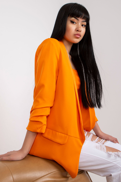 Šviesiai oranžinis moteriškas švarkas... Šviesiai oranžinis moteriškas švarkas...