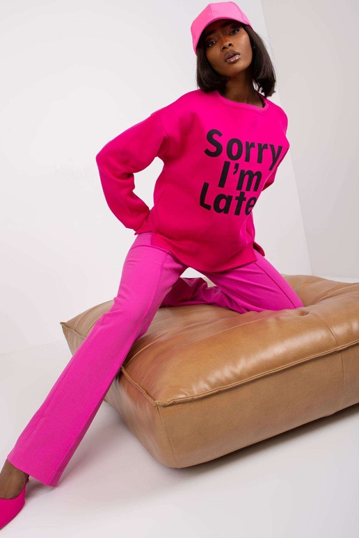 Fuksijos spalvos megztinis su... Fuksijos spalvos megztinis su...