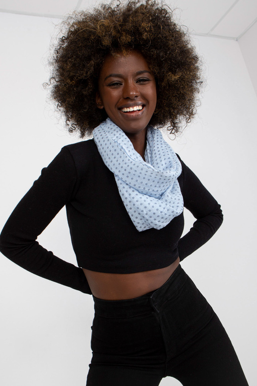 Mėlynas šviesus kaminas su viskoze