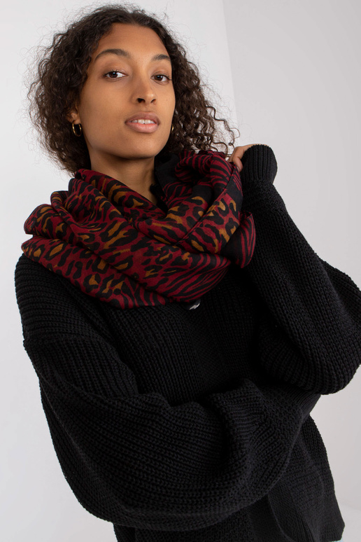 Juodos ir bordo spalvos kaminas...