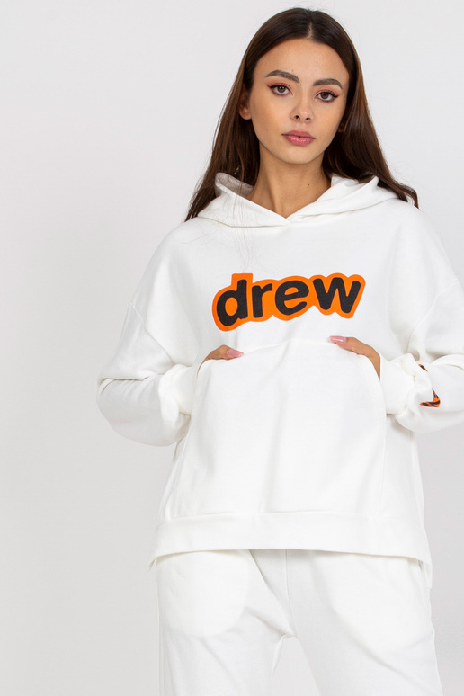 Baltas sportinio kostiumo komplektas...