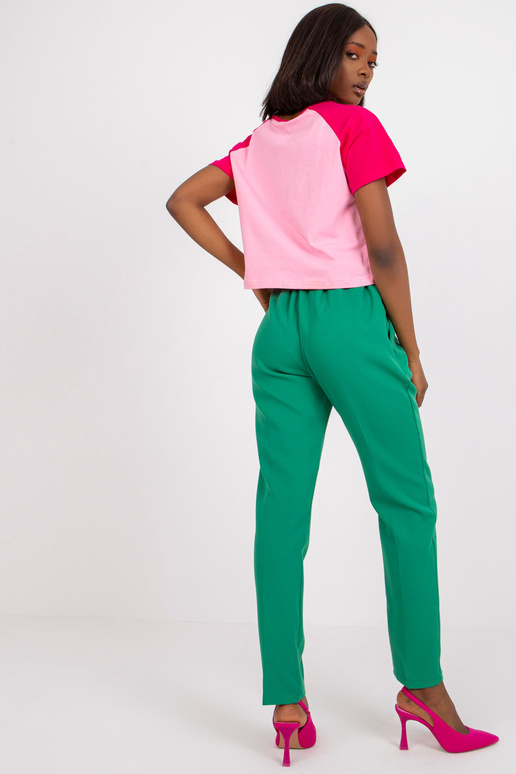 Šviesiai žalios kostiuminės kelnės su... Šviesiai žalios kostiuminės kelnės su...