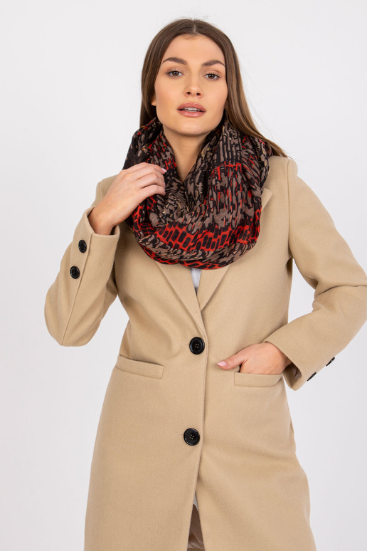 Smėlio ir oranžinės spalvos kaminas...