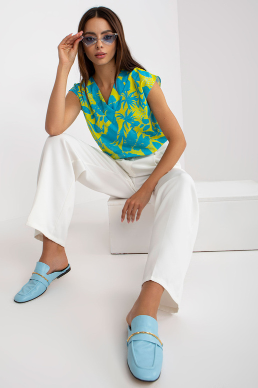 Mėlyna ir geltona palaidinė su raštu... Mėlyna ir geltona palaidinė su raštu...