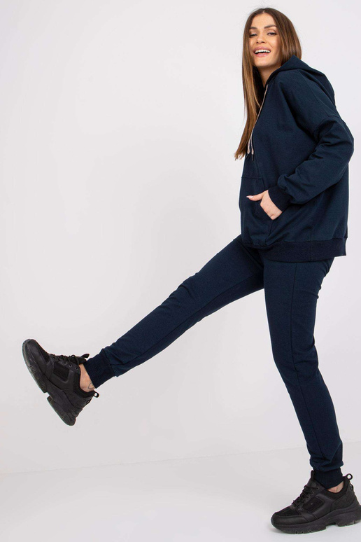 Tamsiai mėlynos spalvos megztinių...