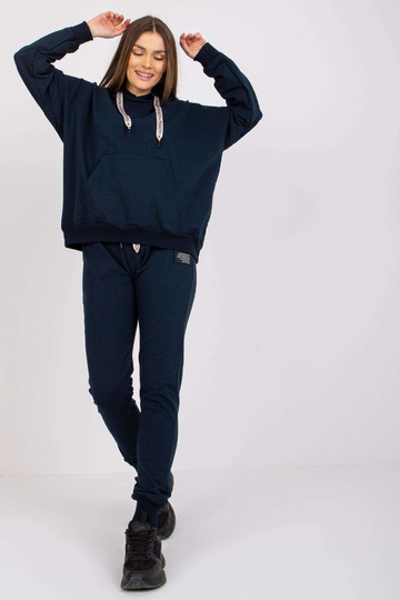 Tamsiai mėlynos spalvos... 2