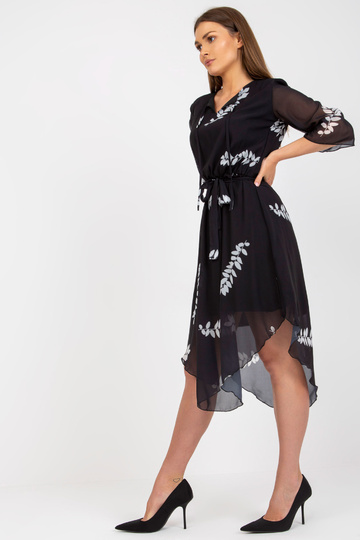 Juoda asimetrinė suknelė su...