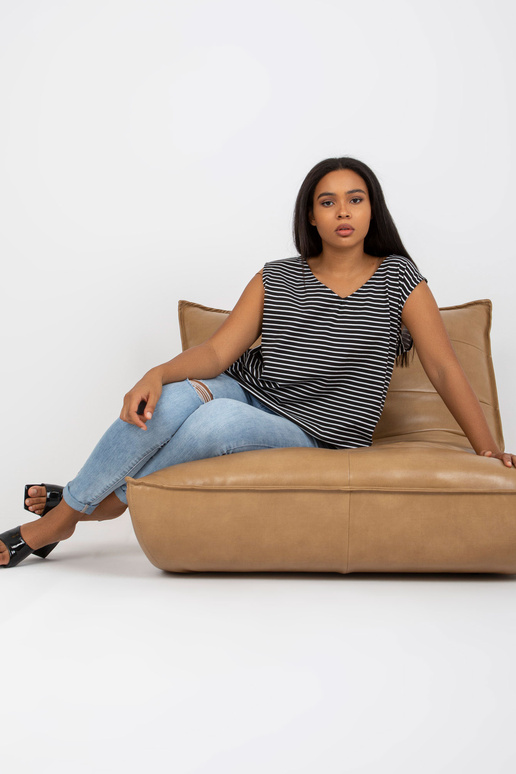 Juodai baltas plius dydis V formos...