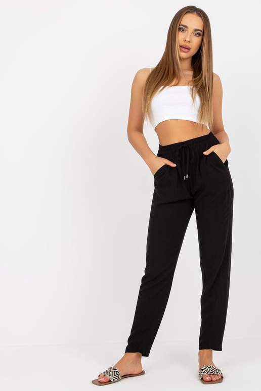 Juodos lengvos kelnės iš SUBLEVEL...