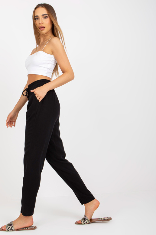 Juodos lengvos kelnės iš SUBLEVEL...