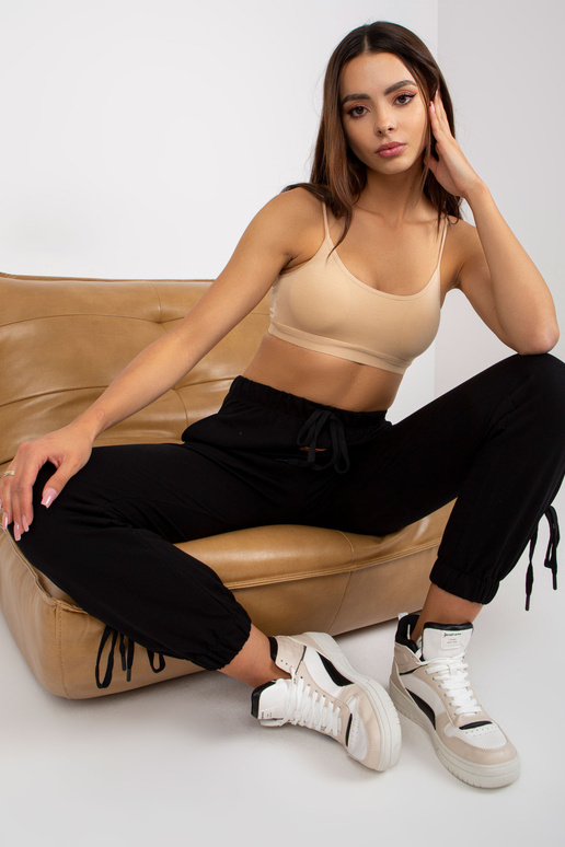 Juodos medvilninės sportinės kelnės...