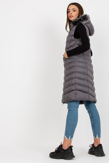 Tamsiai pilka dygsniuota...