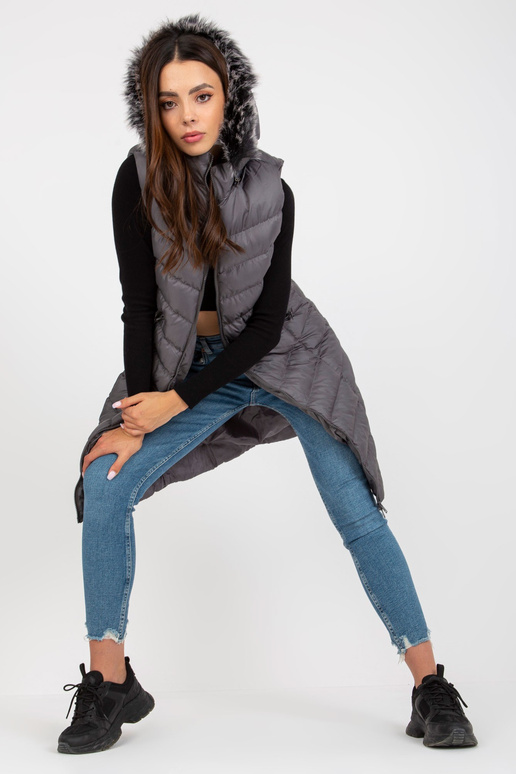 Tamsiai pilka dygsniuota pūkinė...