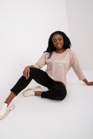 Šviesiai smėlio spalvos...