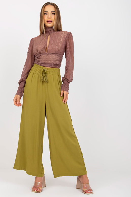 Alyvuogių šviesių plačių kelnių...