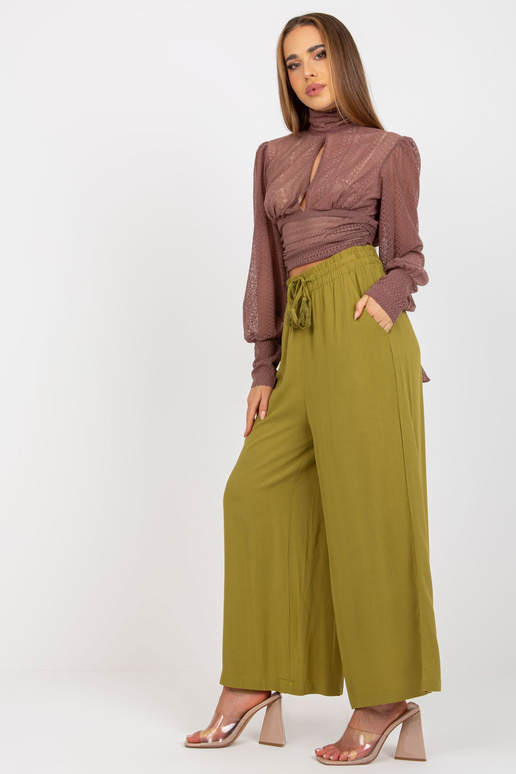 Alyvuogių šviesių plačių kelnių...