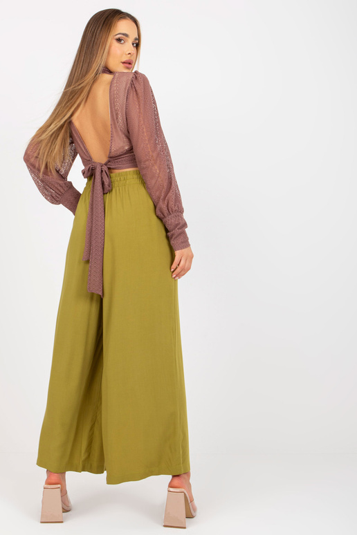 Alyvuogių šviesių plačių kelnių...