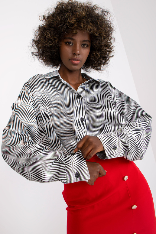 Balti ir juodi moteriški marškinėliai...