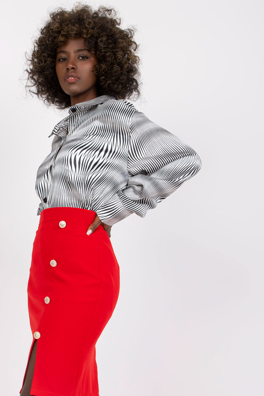 Balti ir juodi moteriški marškinėliai...