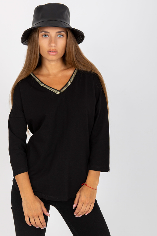 Juoda laisvalaikio palaidinė su V... Juoda laisvalaikio palaidinė su V...