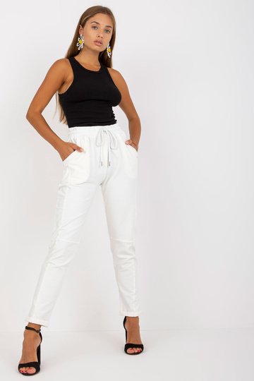 Ecru Aprilia sportinės...