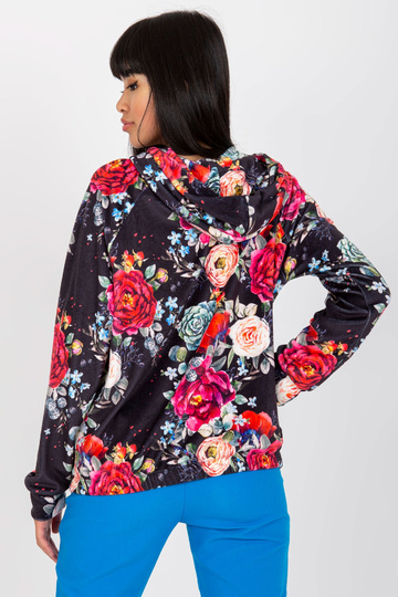 Juodas veliūrinis megztinis...