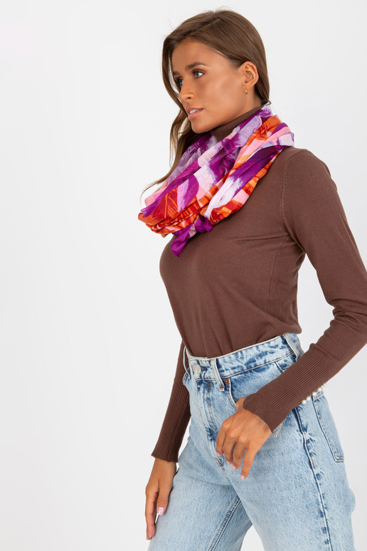 Violetinis įvyniojimas su gėlių motyvais